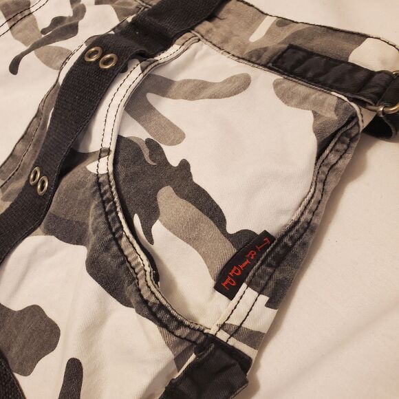 Y2K Tripp NYC Cargo Camo Pants Zip Off Men Sz XXL Daang Goodman Baggy Rave Goth - Picture 11 of 12